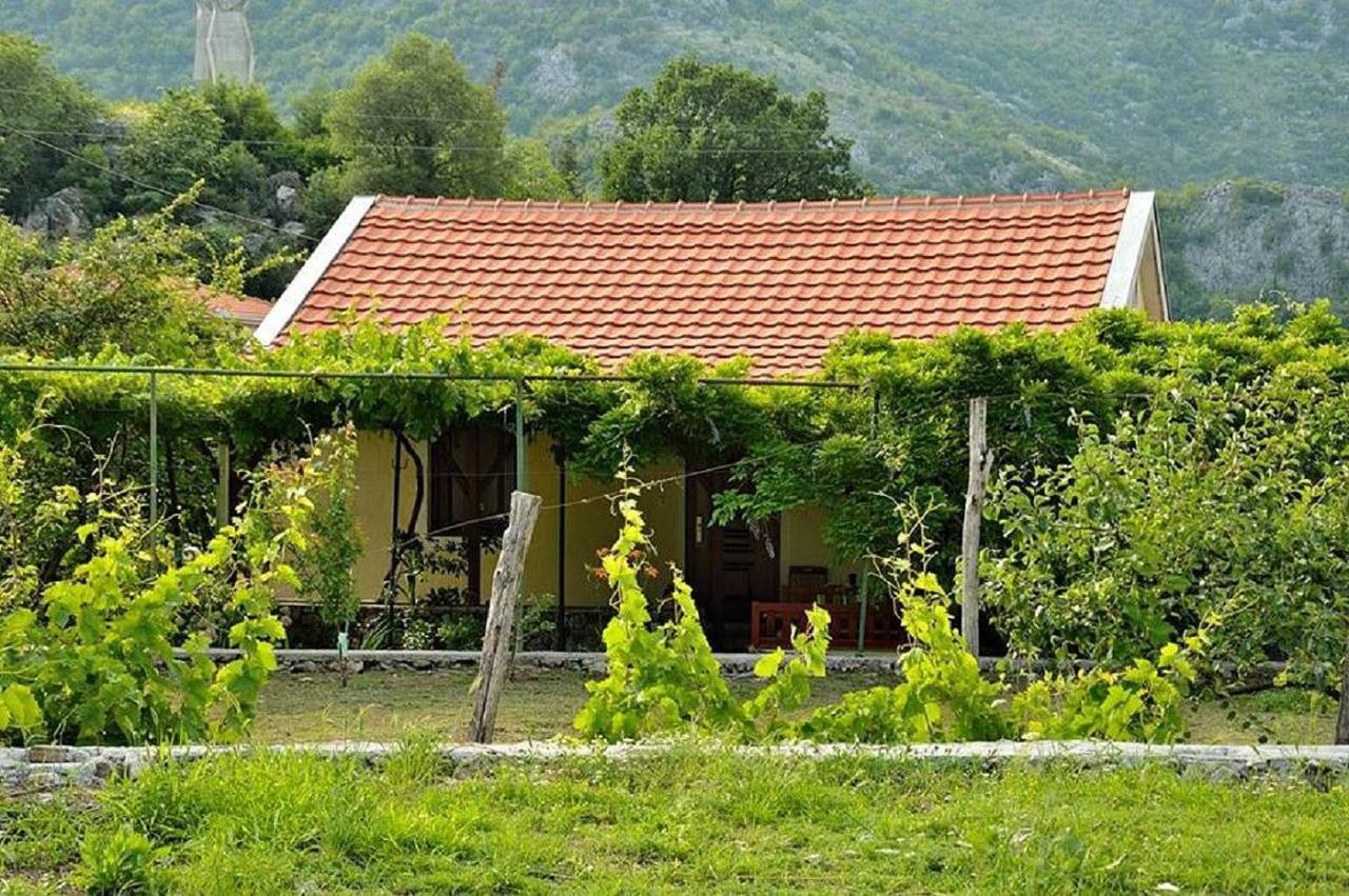 Ivan'S Holiday Home Virpazar Kültér fotó